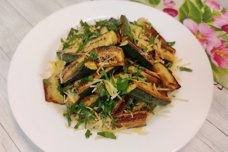 Быстрый ужин: цукини с чесноком и сыром на сковороде – простой рецепт для всей семьи