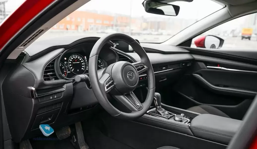 Лучшие первые авто для девушек: 4 доступные и надежные модели