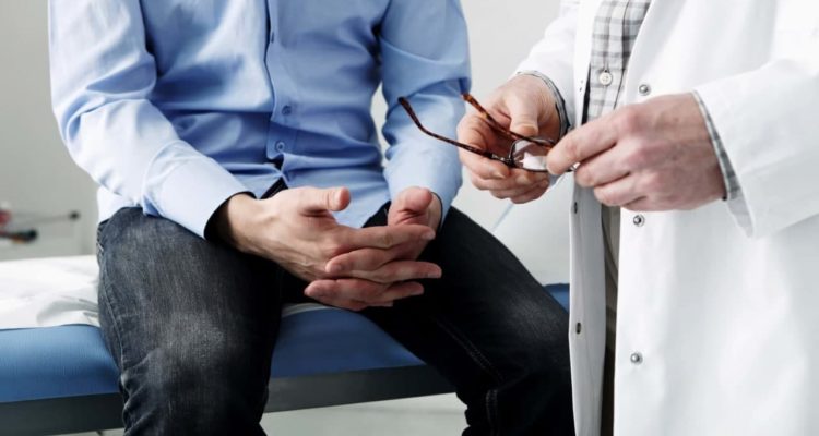 7 тревожных сигналов, когда пора к неврологу: что нужно знать каждой женщине