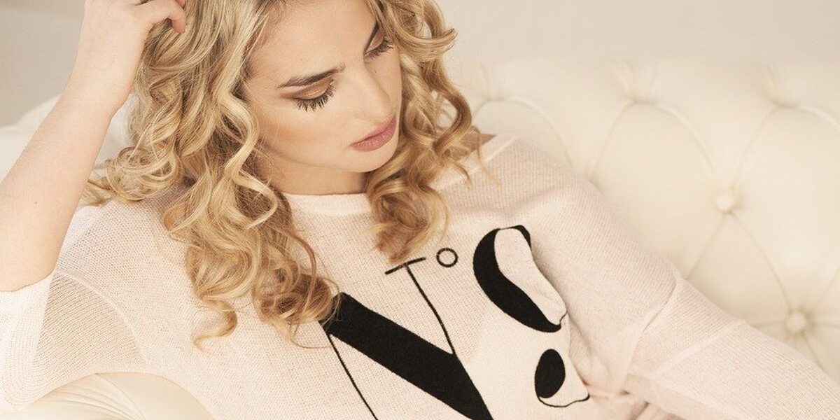 Как скрыть отросшие корни волос: секреты звезд и простые лайфхаки