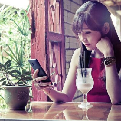 Цифровой этикет: 5 золотых правил общения в мессенджерах для современных женщин