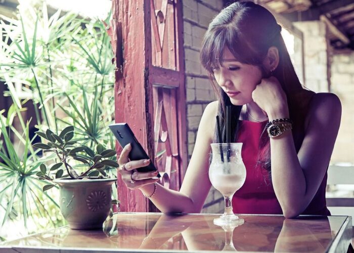 Цифровой этикет: 5 золотых правил общения в мессенджерах для современных женщин
