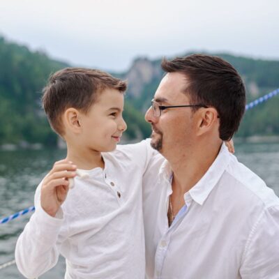 Как защитить ребенка от негативного влияния бывшего партнера: советы психолога