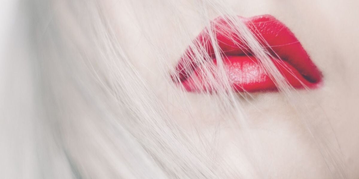 Цветовые решения для губ: какой оттенок помады выбрать по знаку зодиака