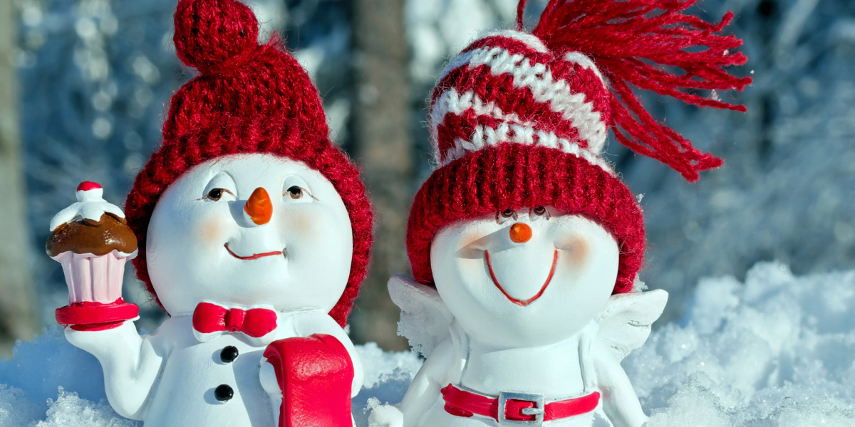 Именины 25 февраля: как поздравить именинников и какие подарки выбрать