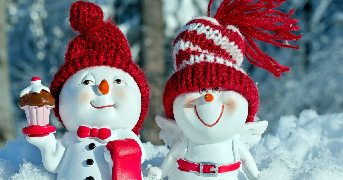 Именины 25 февраля: как поздравить именинников и какие подарки выбрать