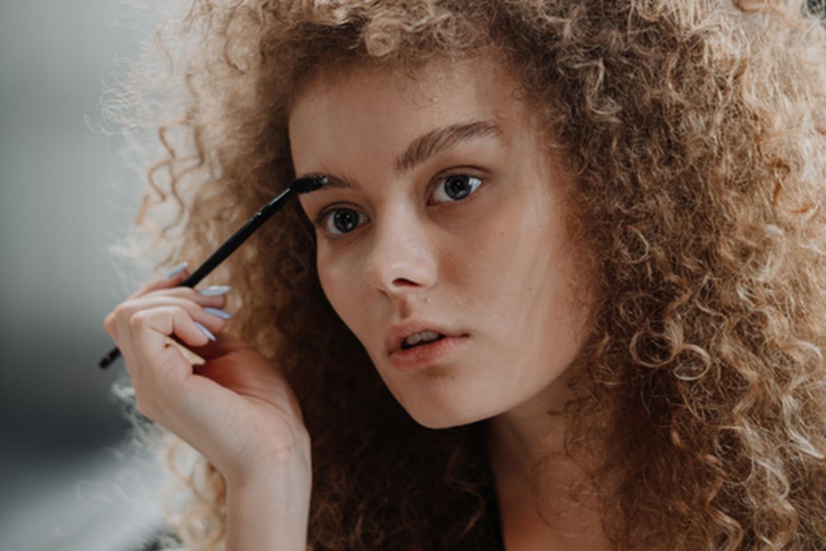 ТОП-5 ошибок в оформлении бровей, которые старят и делают лицо неестественным