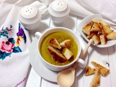 Легкий и сытный постный суп-пюре из чечевицы: простой рецепт для женского здоровья