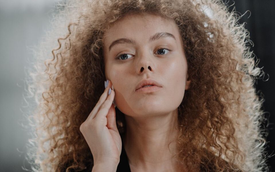 Льняная маска для лица: натуральная альтернатива ботоксу для молодости кожи