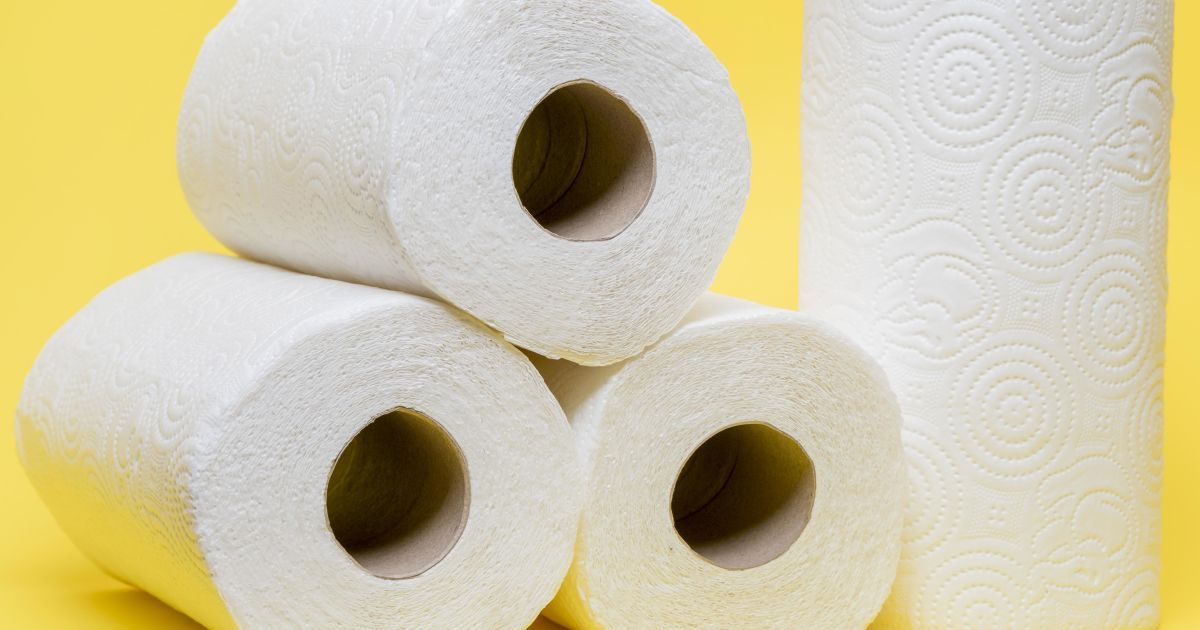 Лайфхак для кухни: зачем хранить бумажные полотенца в холодильнике