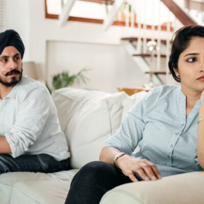 Как распознать манипулятора: признаки и стратегии защиты