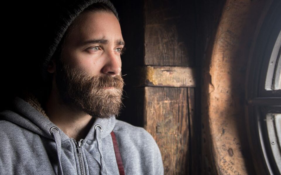 Почему некоторые люди остаются недостижимыми: психологические причины