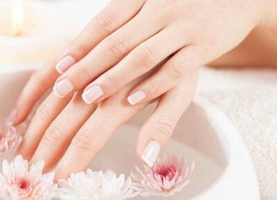 Секреты вечной молодости: как сохранить кожу рук сияющей в любом возрасте