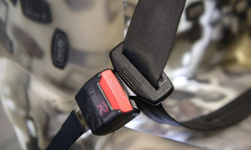 Кто отвечает за непристегнутого пассажира: разбираемся в штрафах для женщин