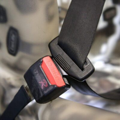 Кто отвечает за непристегнутого пассажира: разбираемся в штрафах для женщин