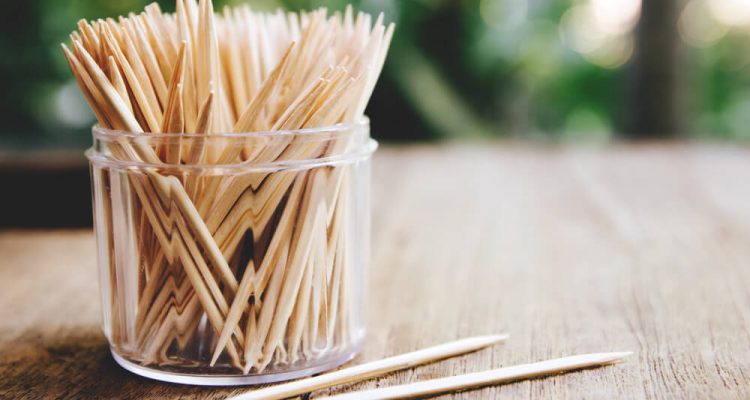 5 причин отказаться от зубочисток для здоровья вашей улыбки