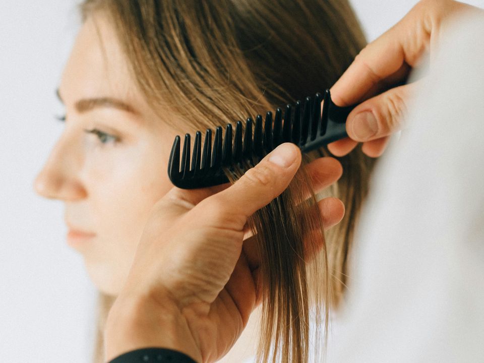 Кератиновое выпрямление волос: секреты красоты звезд или развод для кошелька?