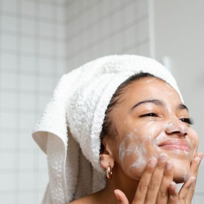 Морская соль для красоты: чем она лучше обычной и как преображает кожу