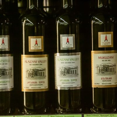 Удаляем пятна с одежды: 6 проверенных способов спасти любимые вещи