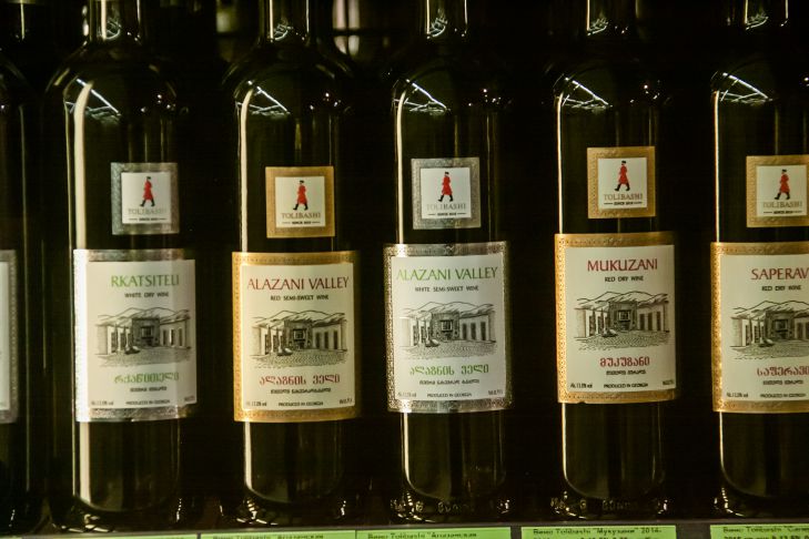 Удаляем пятна с одежды: 6 проверенных способов спасти любимые вещи