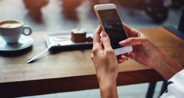 Влияние гаджетов на женское здоровье: что нужно знать