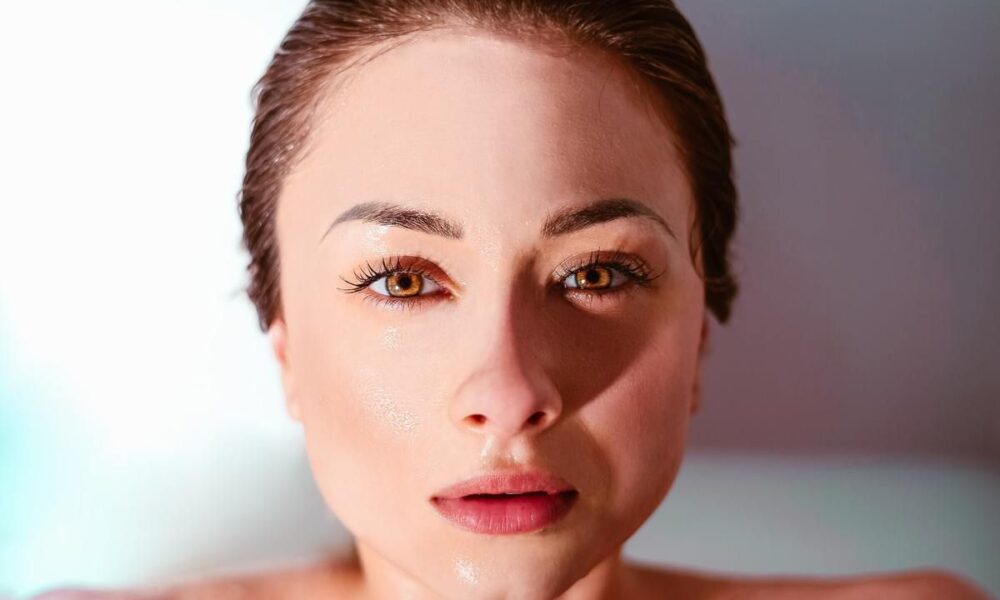 Весенний уход за кожей: секреты от звезд и бьюти-экспертов