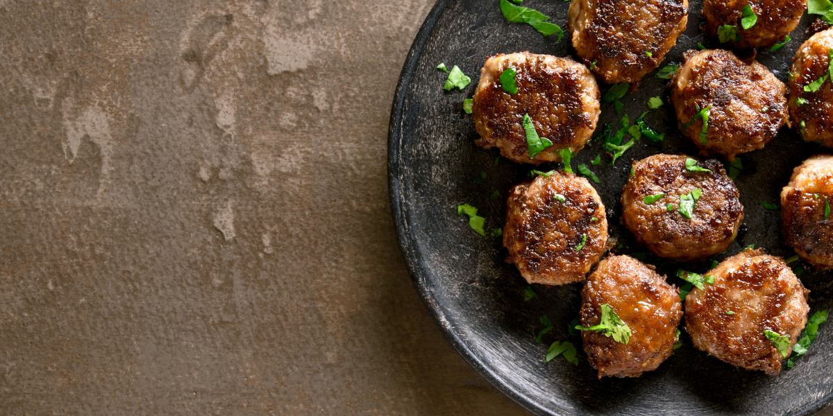 Секреты сочного фарша: чего избегать, чтобы котлеты не получились жесткими