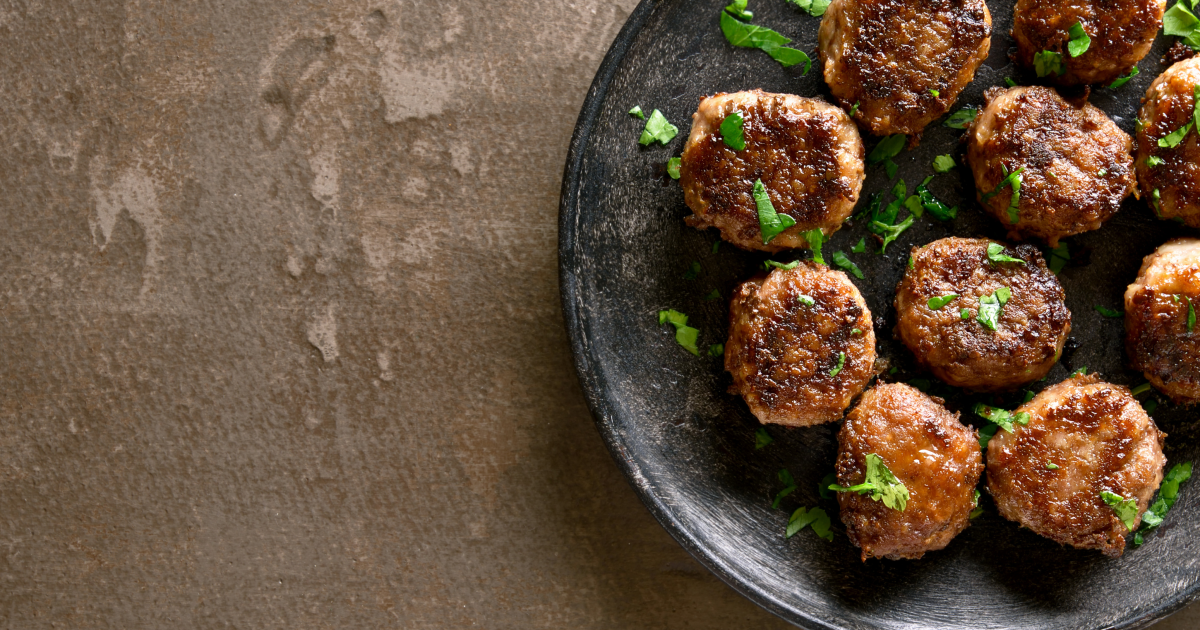 Секреты сочного фарша: чего избегать, чтобы котлеты не получились жесткими