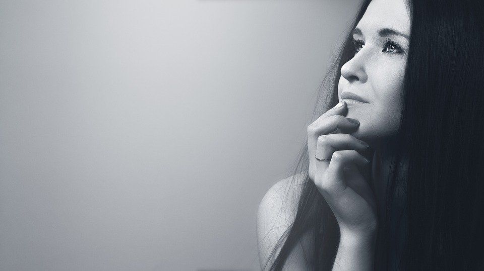 Как остановить появление седины: советы экспертов для женщин