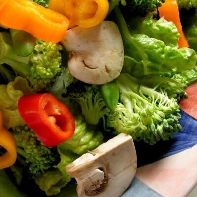 Можно ли есть на ночь: развеиваем мифы и находим пользу для женского здоровья