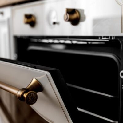 Легкая чистка духовки: 3 проверенных способа избавиться от жира и нагара