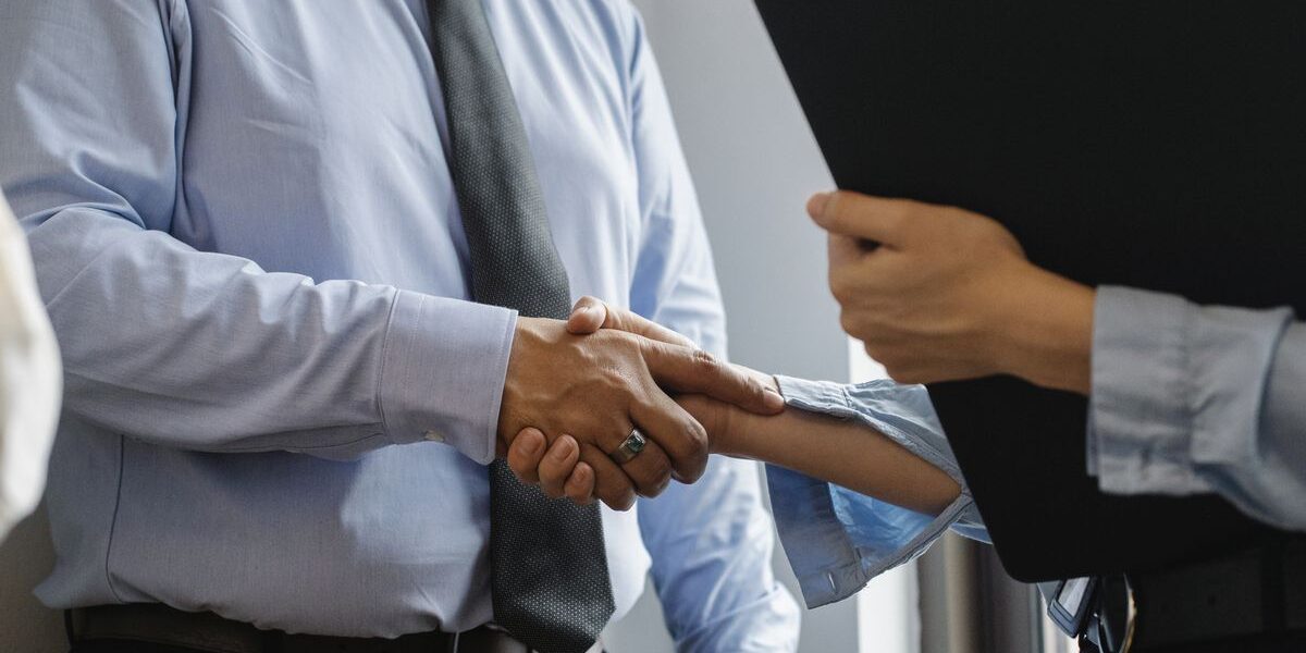 Как сохранить отношения, если в них появилась другая женщина