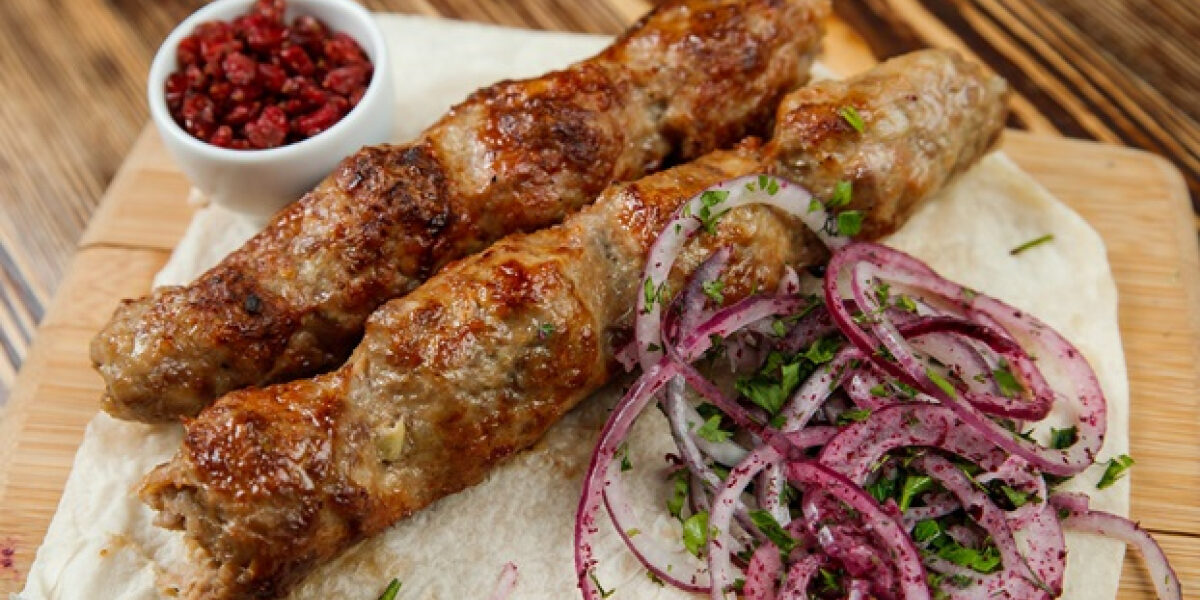 Рецепт Люля-кебаб: сочная мясная радость на вашем столе