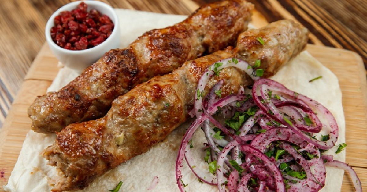 Рецепт Люля-кебаб: сочная мясная радость на вашем столе