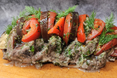 Сочная свиная шея с овощами: простой рецепт для ужина