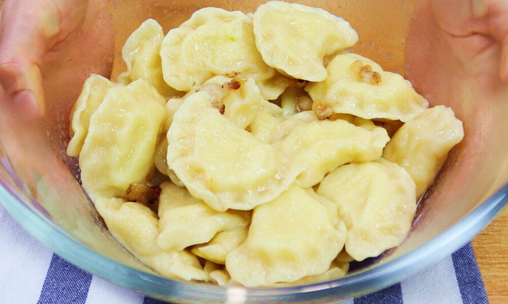 Секрет идеального теста для вареников: мой любимый рецепт, который поразит всех