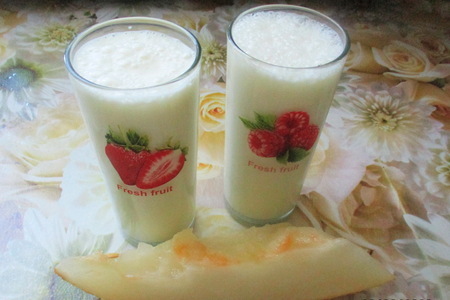 Летний дынный коктейль: освежающий рецепт для жаркого дня