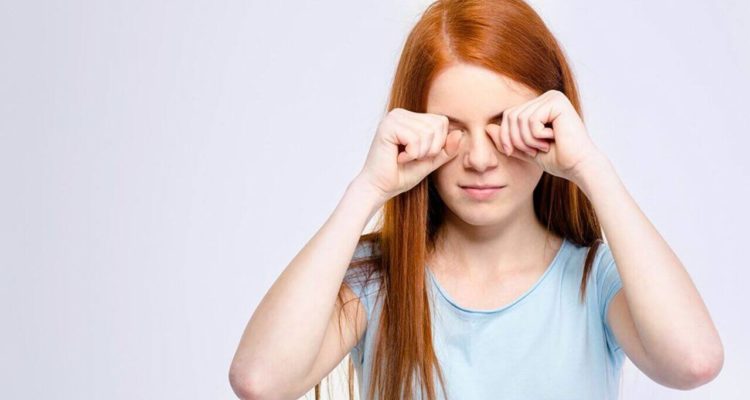 Пелена перед глазами по утрам: причины и что делать