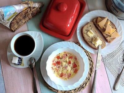 Быстрый завтрак: омлет в кружке за 5 минут