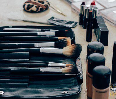 6 опасных компонентов в косметике, которые вредят вашей коже (и как их избежать)