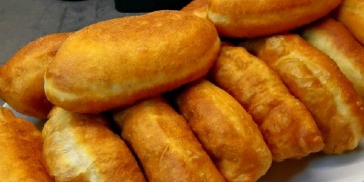 Быстрые пирожки на кипятке: рецепт без долгого замеса