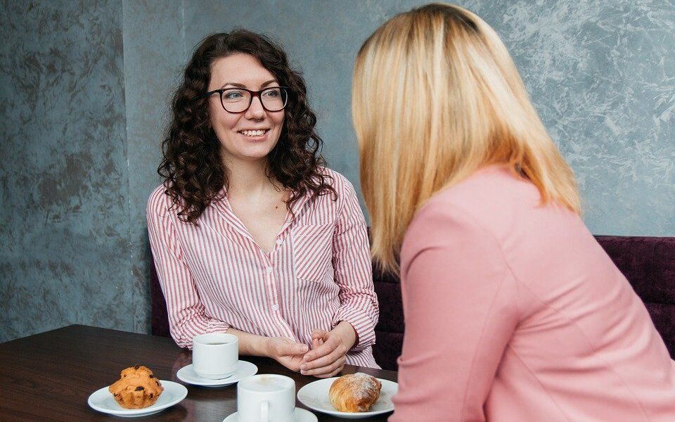 Как убеждать людей: секреты эффективной коммуникации для женщин