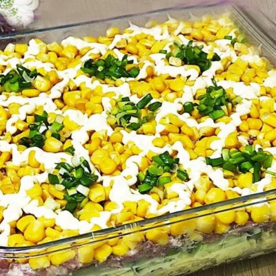 Салат "Люся": неожиданный хит, который покорил всех гостей