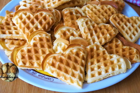 Легкие и воздушные вафли на сметане: простой рецепт для домашней электровафельницы