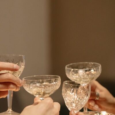 Как застолье сделать добрым: приметы и психология для женского счастья