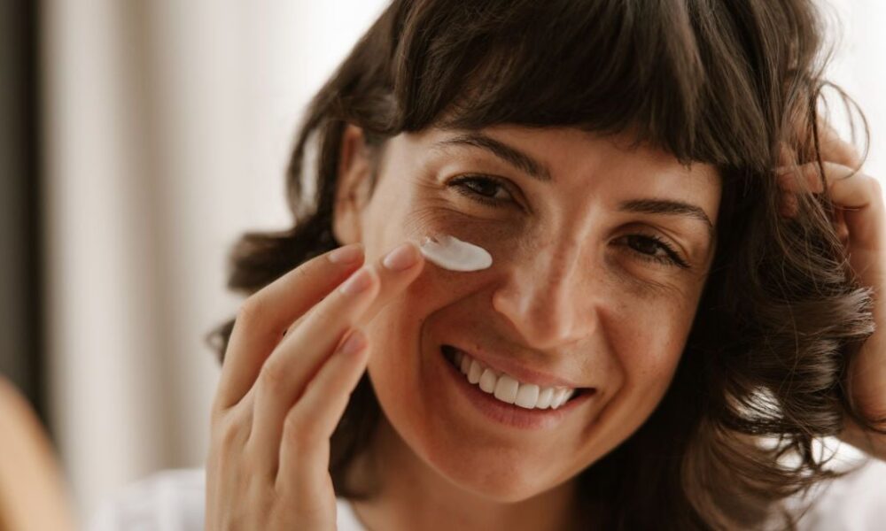 Домашние секреты красоты: бюджетные средства против морщин, которые работают