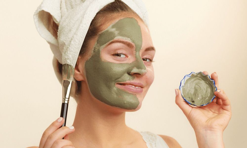 Секреты сияющей кожи: советы косметолога по выбору и применению масок для лица