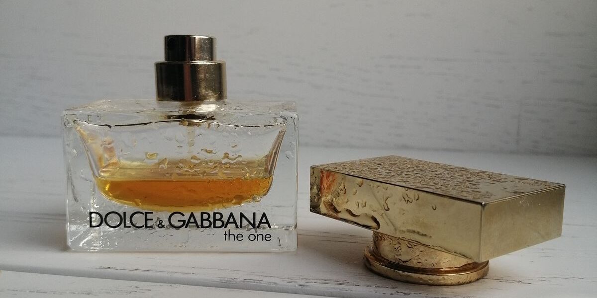 Как понять, что духи испортились: главные признаки