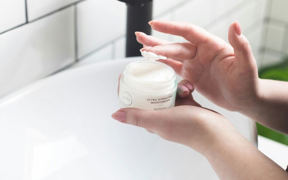 Пептиды в косметике: секреты молодости и красоты вашей кожи