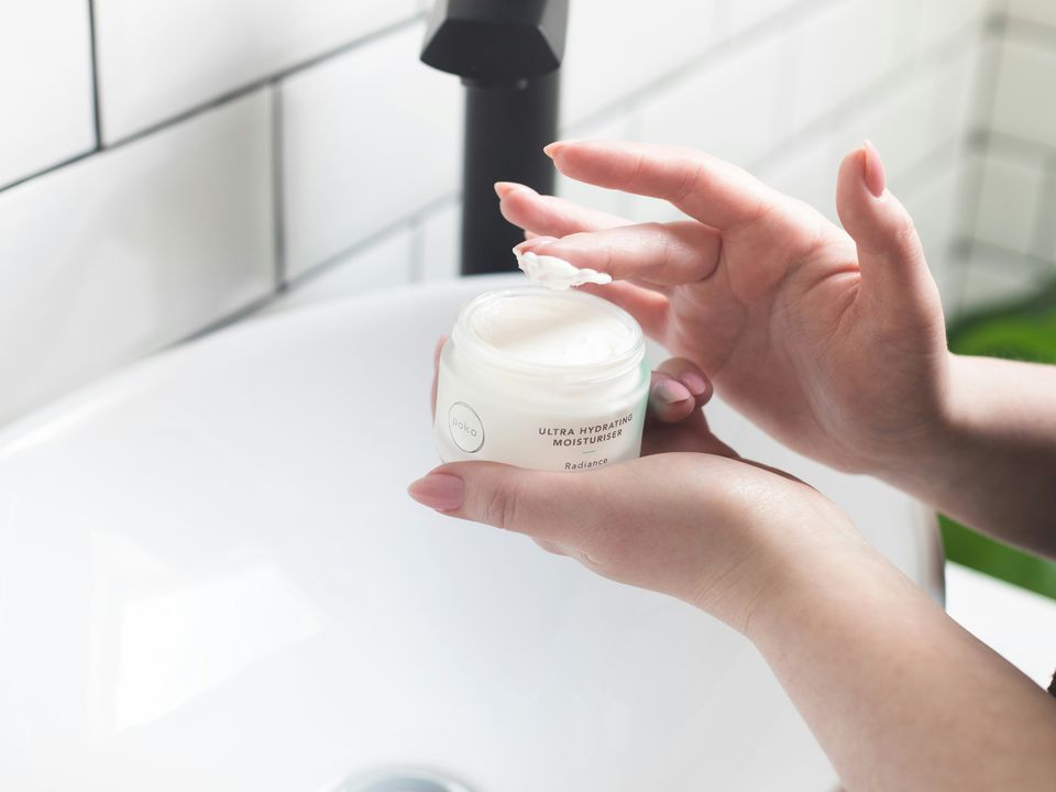 Пептиды в косметике: секреты молодости и красоты вашей кожи